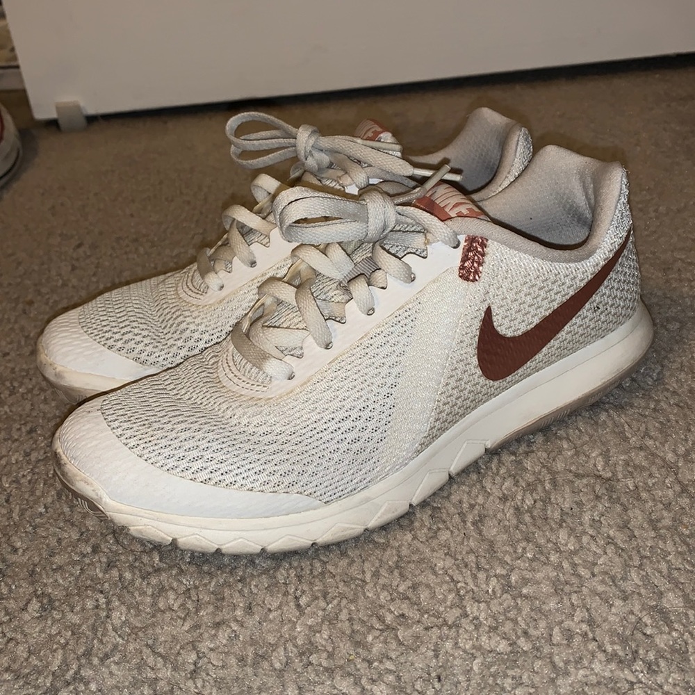 Selling my women’s off-white Nike running shoes!
